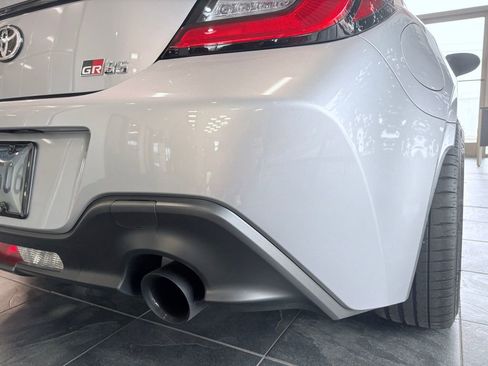 Used 2026 Toyota GR86 Premium w/ ALL Weather Mat Package (TMS) RWD image 13