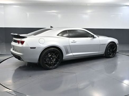 Used 2010 Chevrolet Camaro SS w/ RS Package RWD image 6