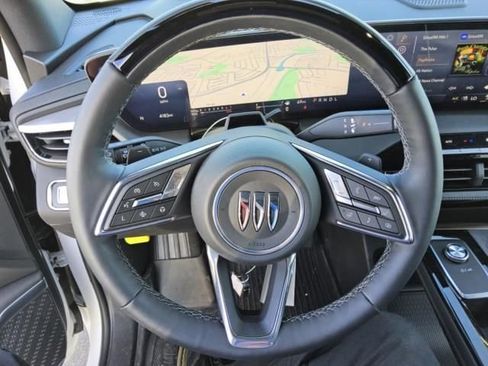 Used 2025 Buick Enclave Avenir w/ Super Cruise Package image 7