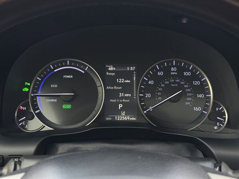 Used 2017 Lexus ES 300h w/ Luxury Package image 26