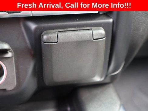 Used 2019 Chevrolet Silverado 1500 High Country w/ High Country Premium Package AWD/4WD image 39