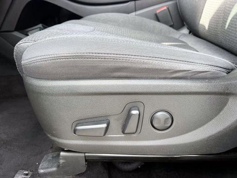 Used 2023 Hyundai Santa Fe SEL image 15