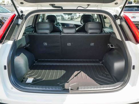 Certified 2023 Kia Niro EX FWD image 25