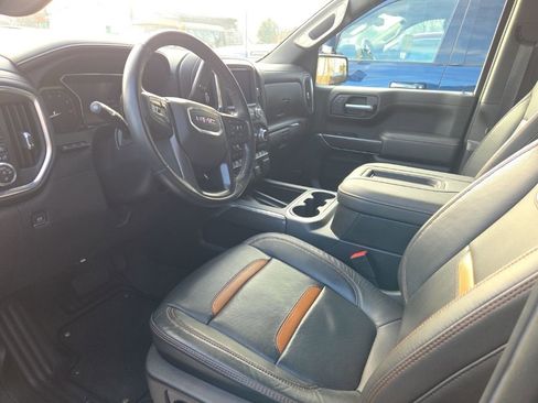 Used 2022 GMC Sierra 1500 AT4 w/ AT4 Premium Package image 3