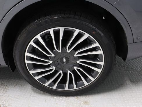 Used 2021 Lincoln Corsair Reserve w/ Equipment Group 201A image 19