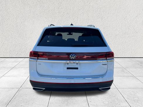 Used 2024 Volkswagen Atlas SE image 7