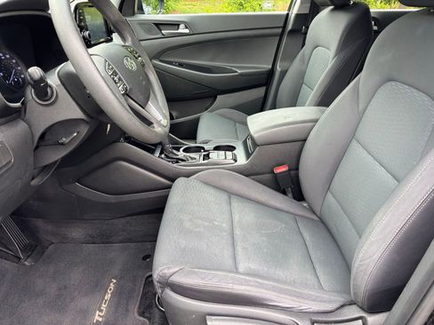 Used 2019 Hyundai Tucson SE w/ Cargo Package FWD image 13