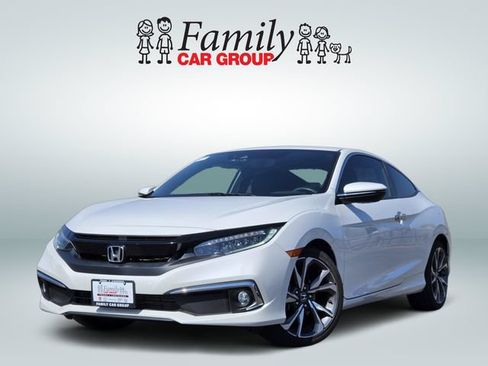 Used 2019 Honda Civic Touring image 1