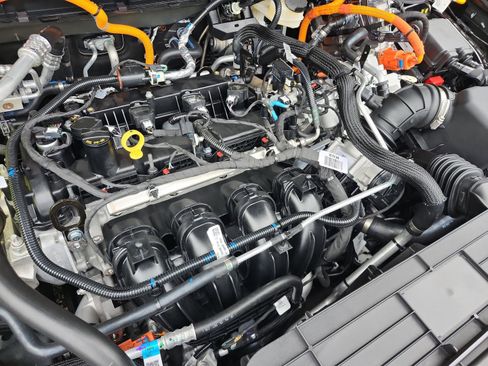 New 2025 Ford Escape PHEV image 21