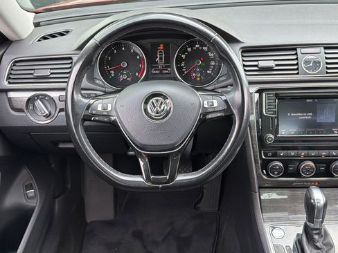 Used 2017 Volkswagen Passat 1.8T SE w/ SE Lighting Package FWD image 15