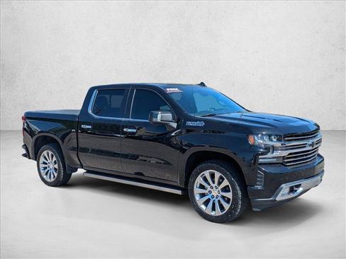 Used 2020 Chevrolet Silverado 1500 High Country w/ Technology Package AWD/4WD image 3