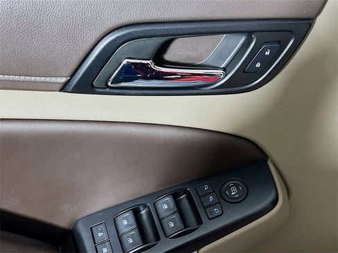 Used 2016 Chevrolet Suburban LTZ image 16