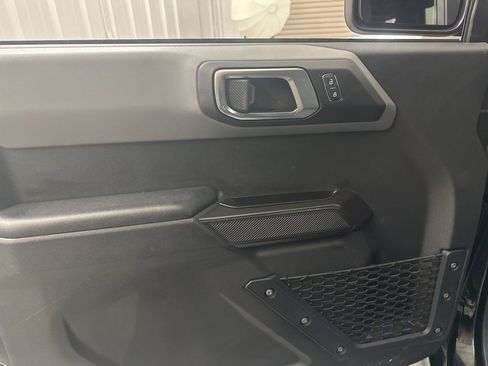 Used 2024 Ford Bronco Black Diamond image 10
