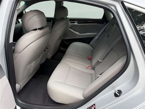 Used 2019 Genesis G80 3.8 AWD/4WD image 11