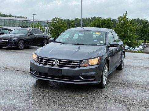 Used 2019 Volkswagen Passat 2.0T Wolfsburg w/ Wheels & Sunroof Package FWD image 3