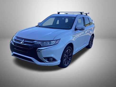 Used 2018 Mitsubishi Outlander GT AWD/4WD image 1