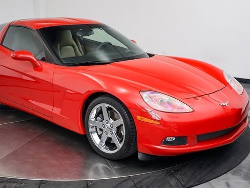 Used 2007 Chevrolet Corvette Coupe w/ Preferred Equipment Group image 12