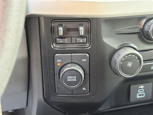 Used 2024 Ford F250 XLT image 15