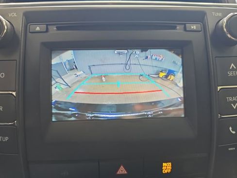 Used 2017 Toyota Camry SE image 24