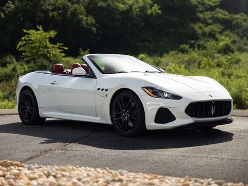 Used 2019 Maserati GranTurismo MC RWD image 9