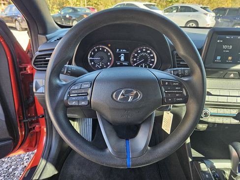 Used 2019 Hyundai Veloster 2.0 image 15