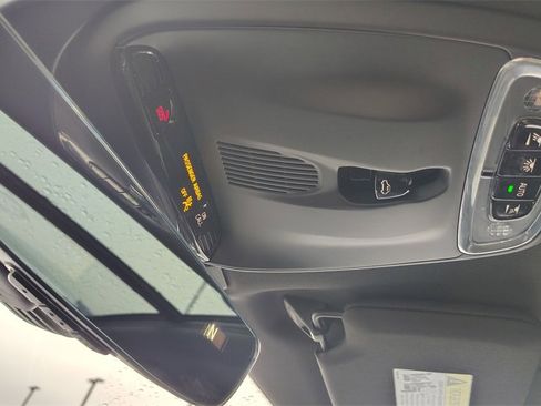 Used 2018 Volvo XC90 T6 R-Design w/ Convenience Package image 25