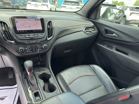 Used 2022 Chevrolet Equinox RS w/ RS Leather Package image 27