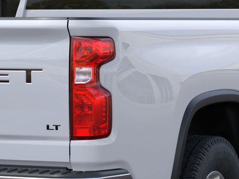 New 2026 Chevrolet Silverado 3500 LT image 11