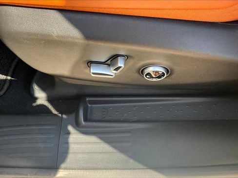 New 2026 Chrysler Pacifica Pinnacle image 16