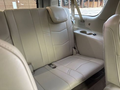 Used 2018 Cadillac Escalade ESV Premium Luxury image 34