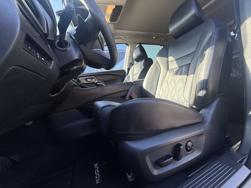 Used 2026 Nissan Rogue Platinum w/ Platinum Premium Package image 19