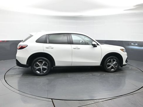 Used 2024 Honda HR-V EX-L image 7