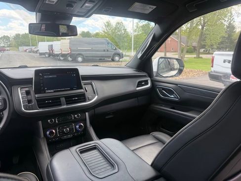 Used 2024 GMC Yukon SLT AWD/4WD image 46