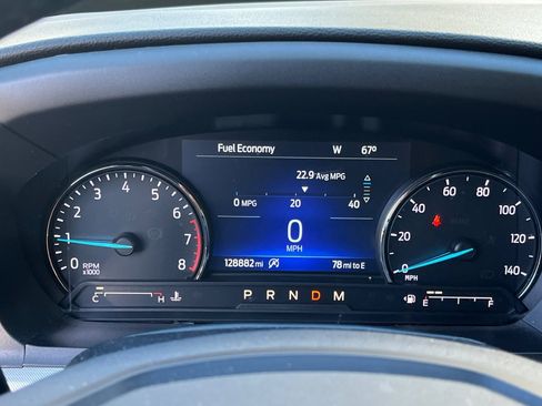 Used 2020 Ford Explorer XLT w/ Equipment Group 202A RWD image 8