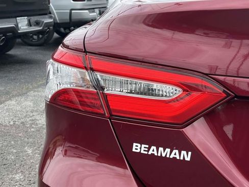 Used 2018 Toyota Camry LE FWD image 10