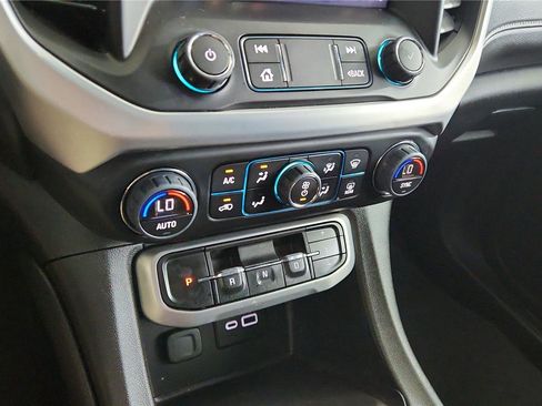 Used 2023 GMC Acadia SLE w/ Driver Convenience Package image 33