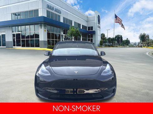 Used 2024 Tesla Model Y Long Range AWD/4WD image 4