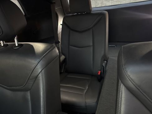 Used 2020 Cadillac XT6 Premium Luxury image 7