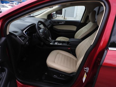 Used 2019 Ford Edge SEL w/ Equipment Group 201A AWD/4WD image 7