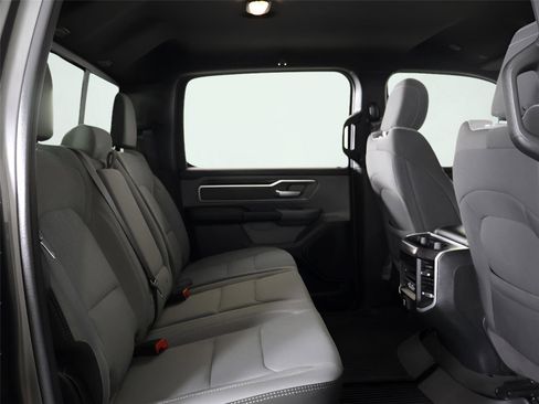 Used 2022 RAM 1500 Big Horn AWD/4WD image 33