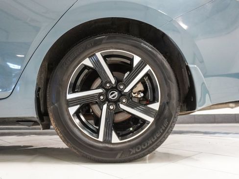 Used 2025 Nissan Sentra SV FWD image 36