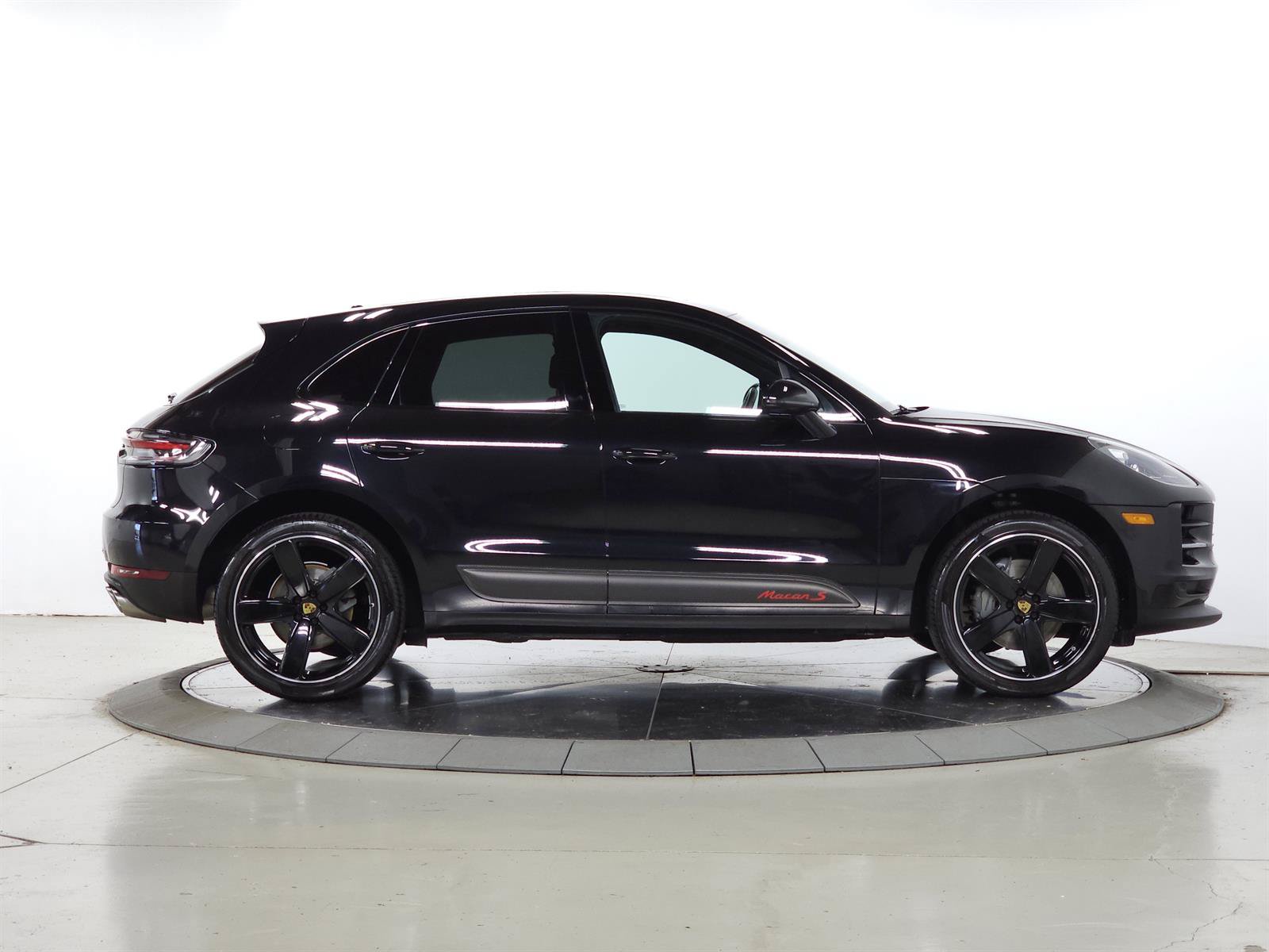 Used 2021 Porsche Macan S AWD/4WD image 10