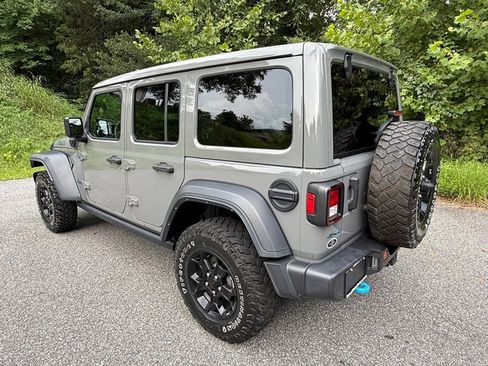Used 2023 Jeep Wrangler Unlimited w/ Sun & Screen Package AWD/4WD image 8