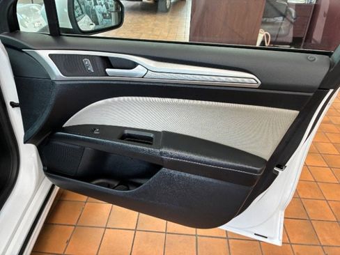 Used 2018 Ford Fusion S image 21