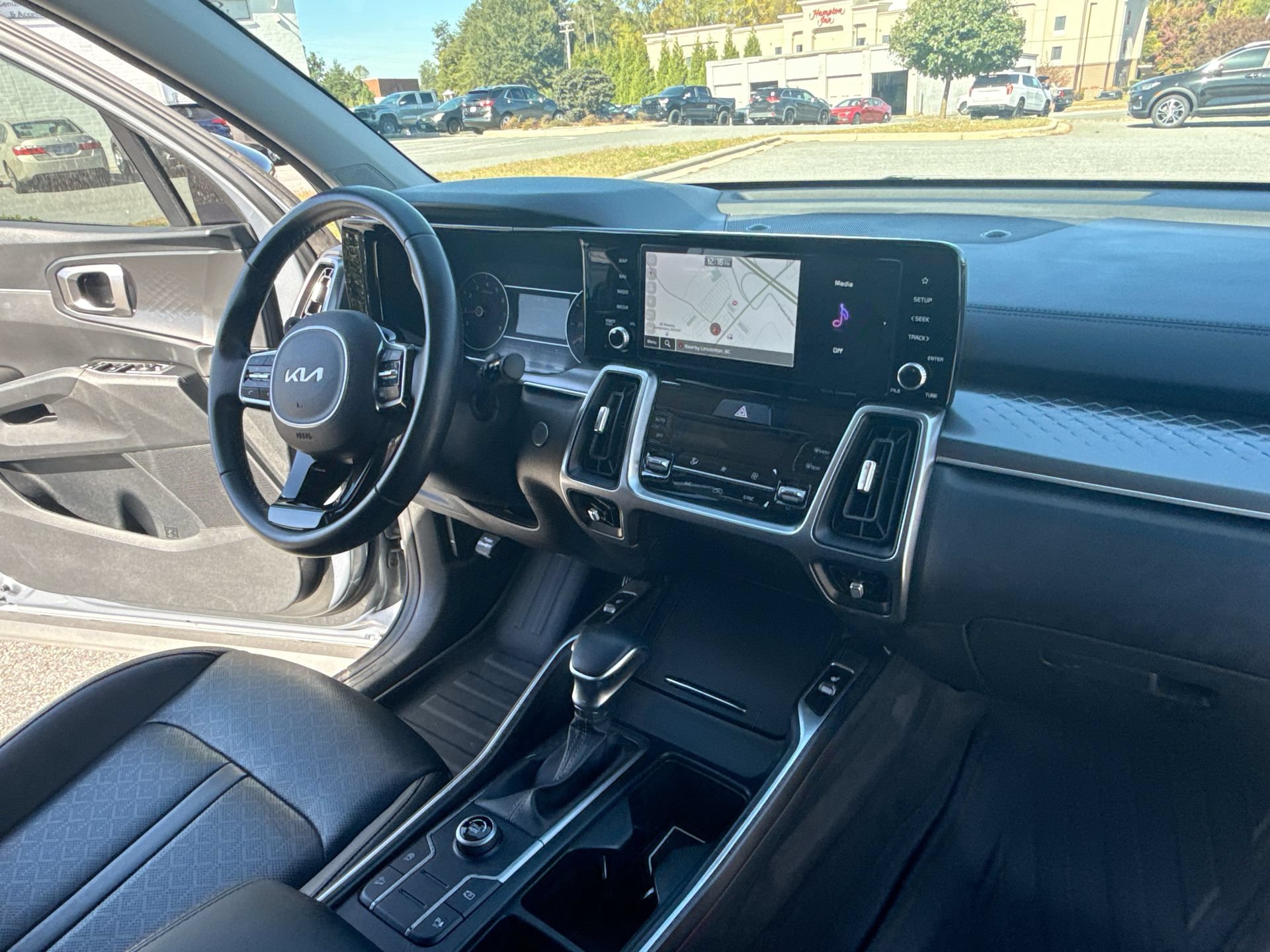 Used 2023 Kia Sorento S w/ Panoramic Sunroof Package FWD image 31
