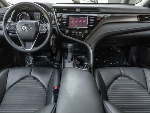 Used 2020 Toyota Camry SE FWD image 7