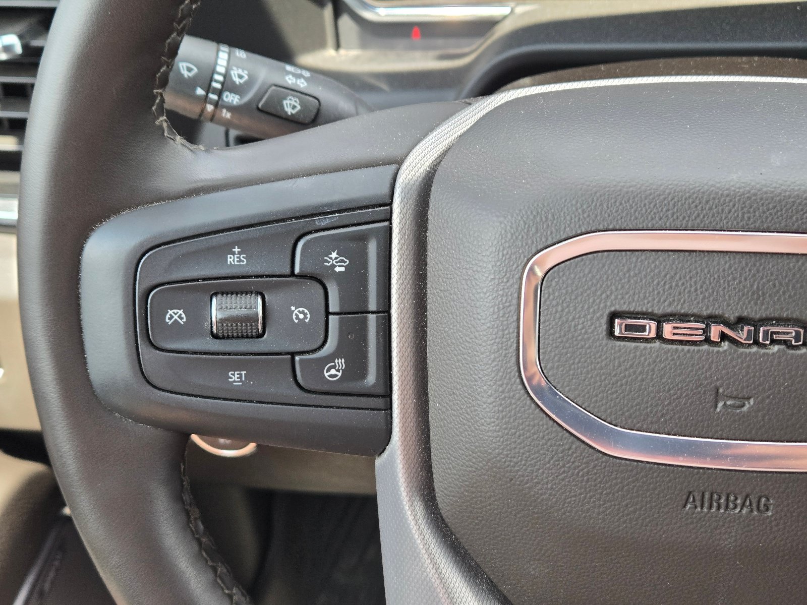 Used 2025 GMC Sierra 2500 Denali AWD/4WD image 46