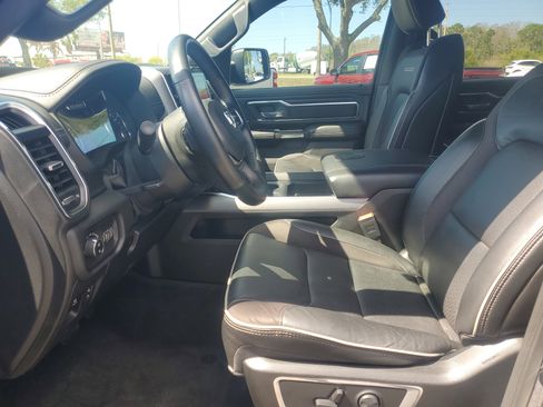 Used 2023 RAM 1500 Laramie image 11