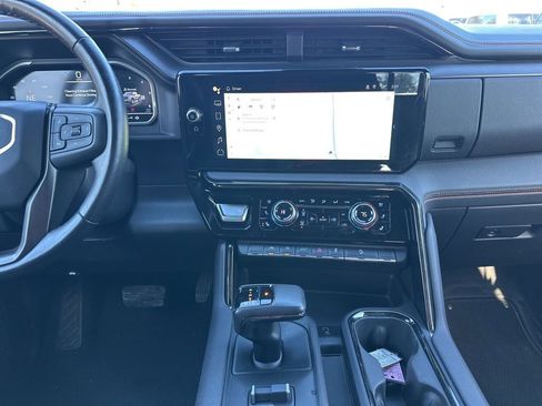 Used 2022 GMC Sierra 1500 AT4 w/ AT4 Preferred Package image 21