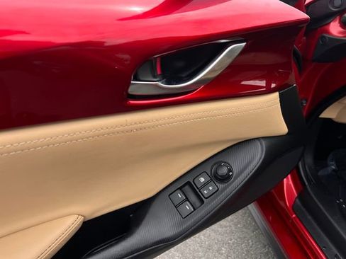 Used 2019 MAZDA MX-5 Miata Grand Touring image 11